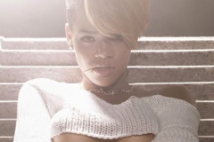 underboob-22-Rihanna